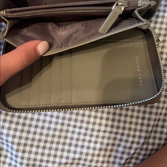 Tory Burch wallet - Picture 3 of 4